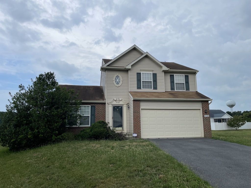 Exterior of home at 37280 Luff Ct.